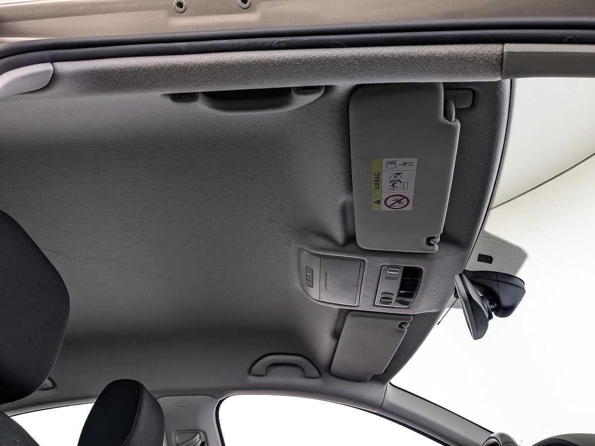 Volkswagen Polo с пробегом — 2020 год. Фото: #18