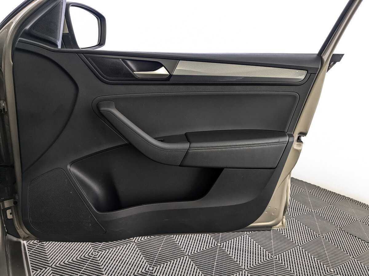 Volkswagen Polo с пробегом — 2020 год. Фото: #20