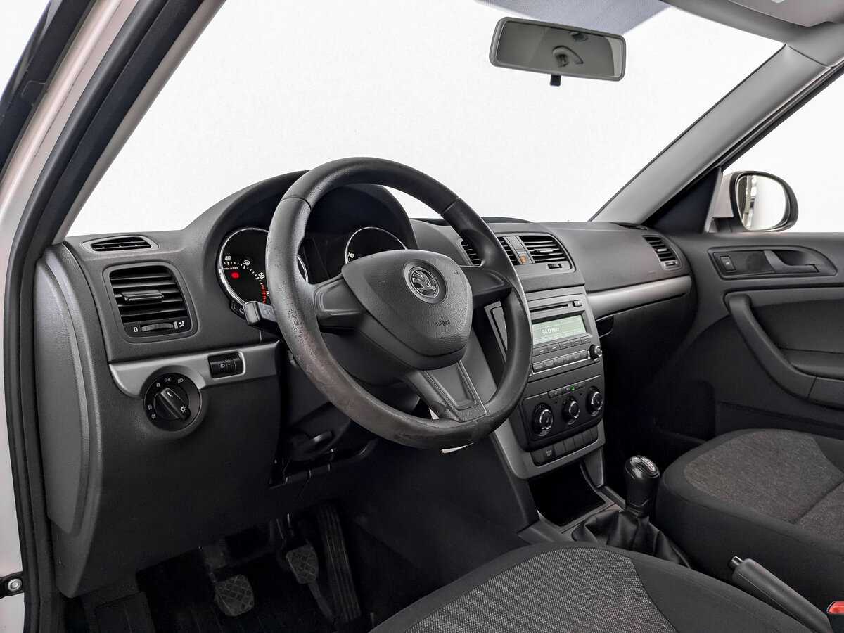 Skoda Yeti с пробегом — 2014 год. Фото: #13