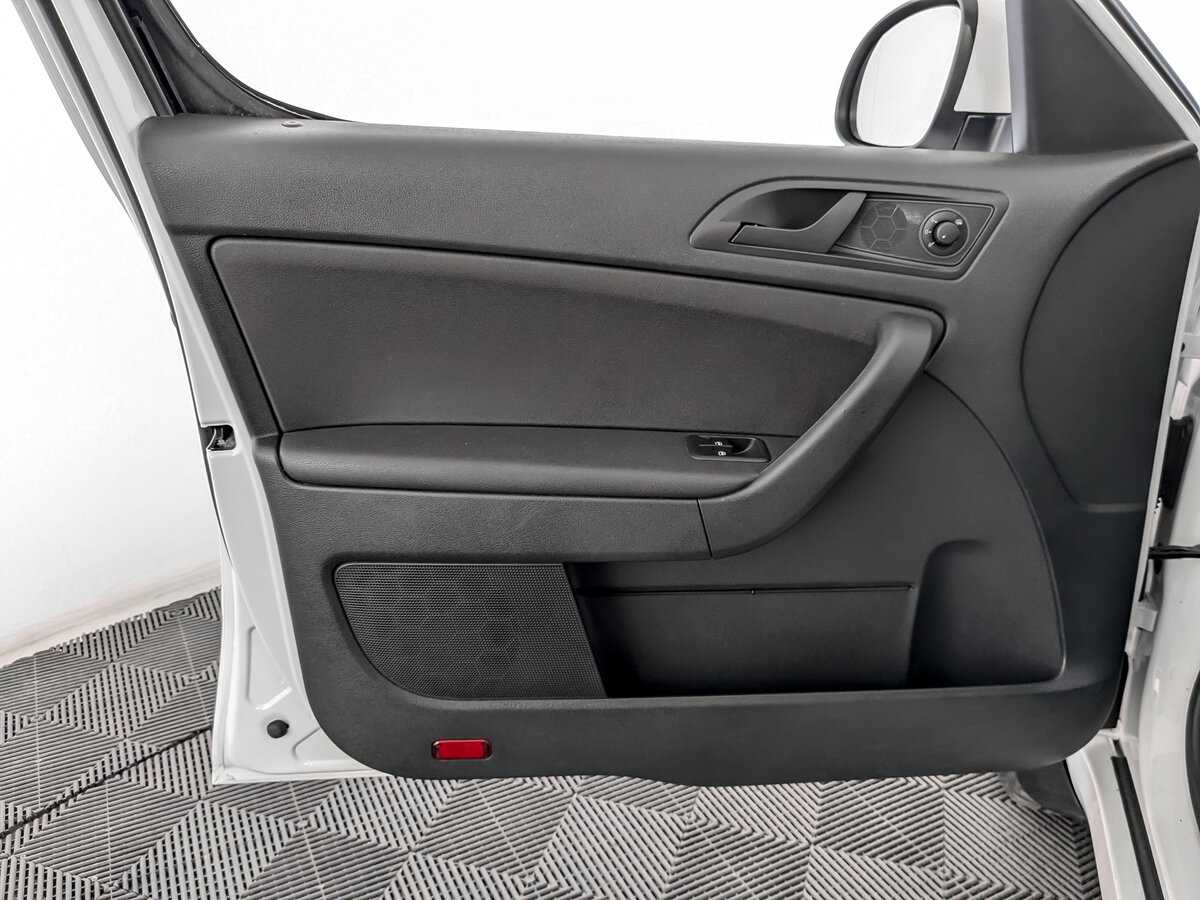 Skoda Yeti с пробегом — 2014 год. Фото: #14