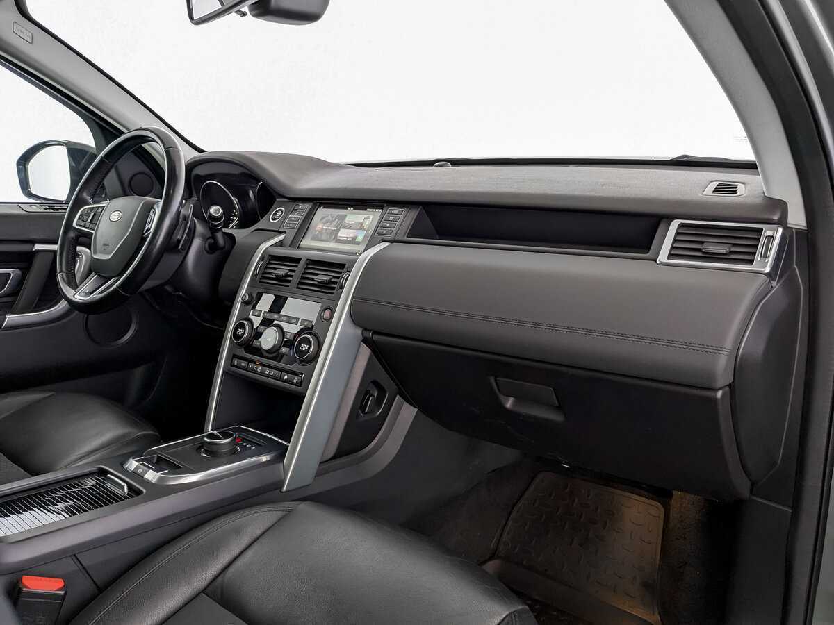 Land Rover Discovery Sport с пробегом — 2018 год. Фото: #8