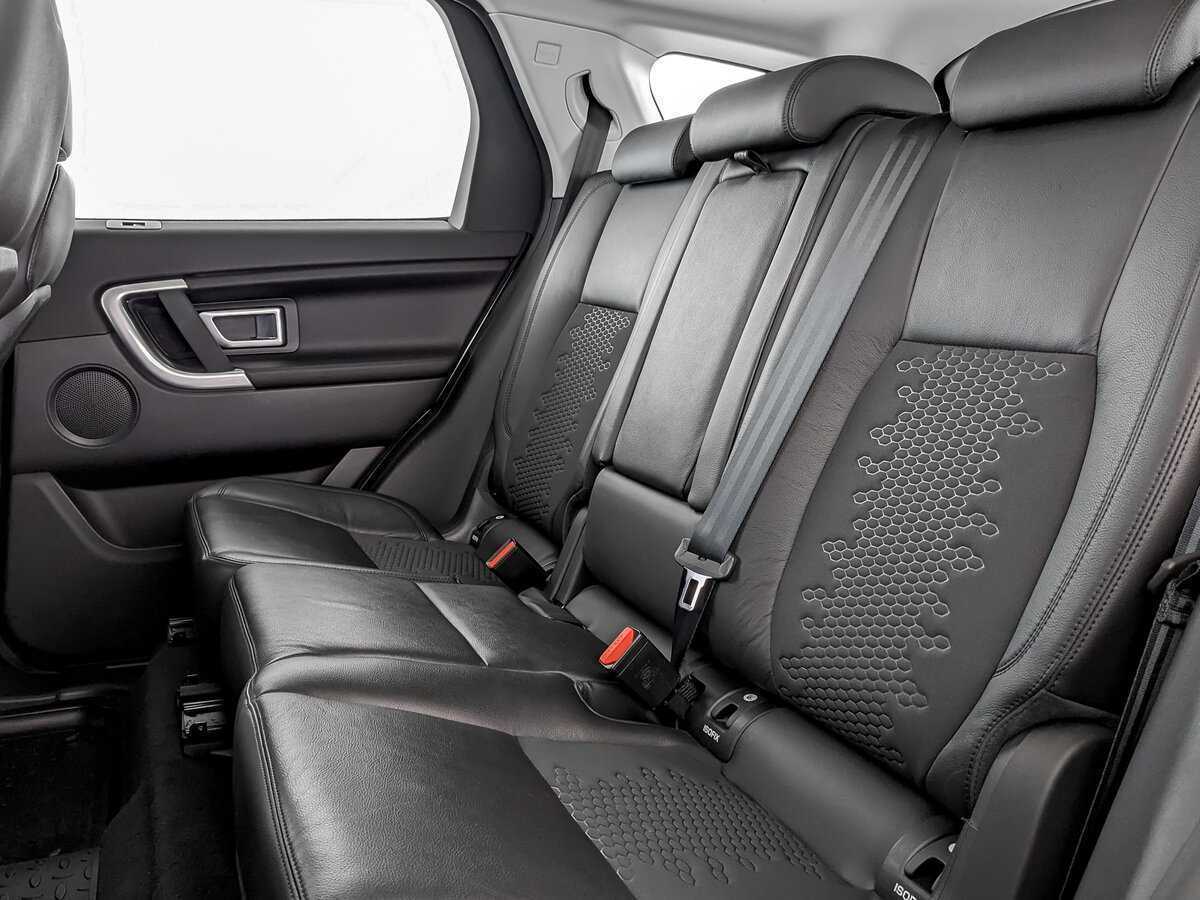 Land Rover Discovery Sport с пробегом — 2018 год. Фото: #9