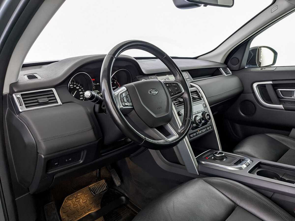 Land Rover Discovery Sport с пробегом — 2018 год. Фото: #13