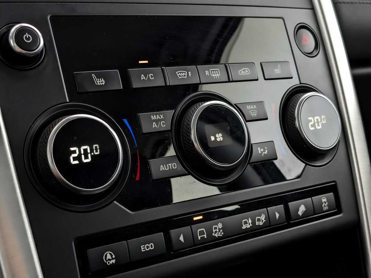 Land Rover Discovery Sport с пробегом — 2018 год. Фото: #22