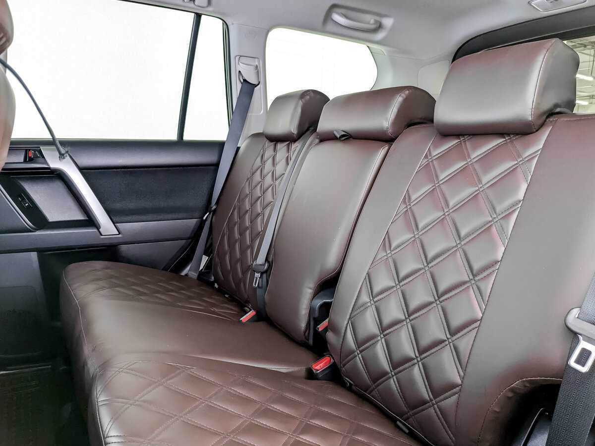 Toyota Land Cruiser Prado с пробегом — 2017 год. Фото: #9