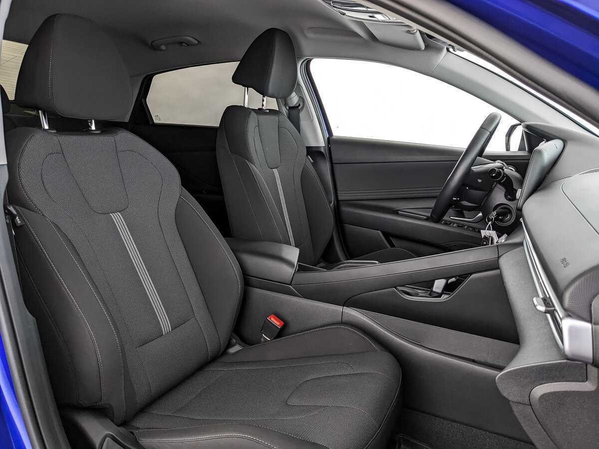 Hyundai Elantra с пробегом — 2021 год. Фото: #19