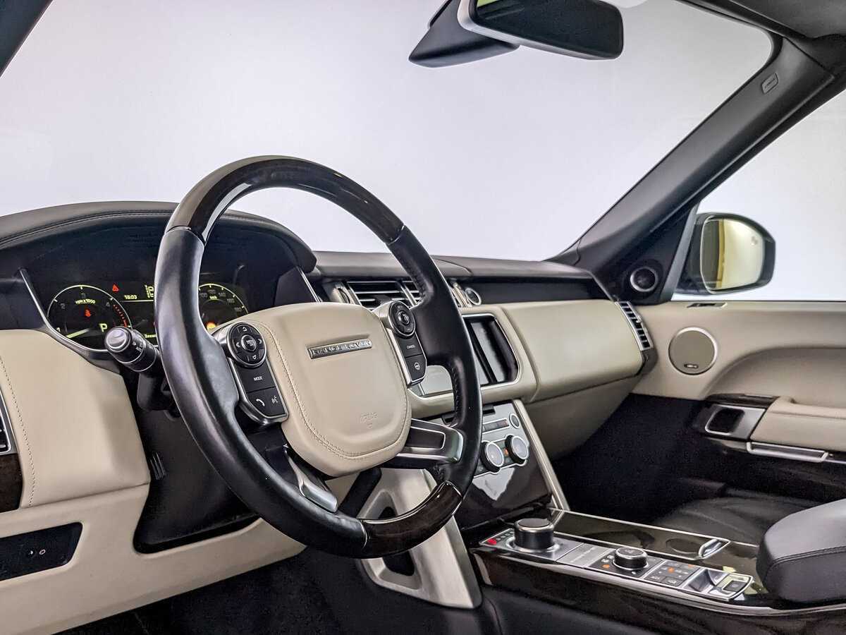 Land Rover Range Rover с пробегом — 2016 год. Фото: #13