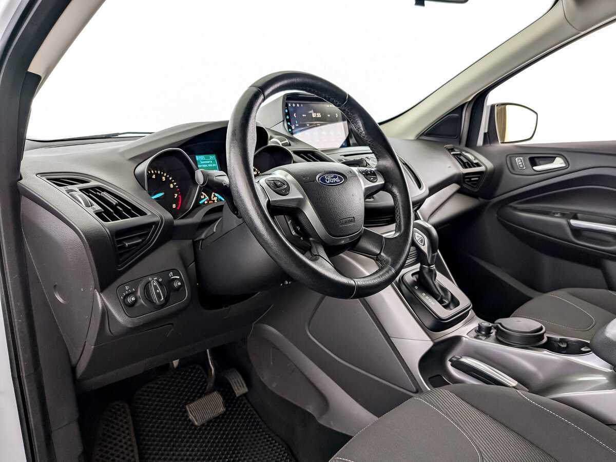Ford Kuga с пробегом — 2016 год. Фото: #13
