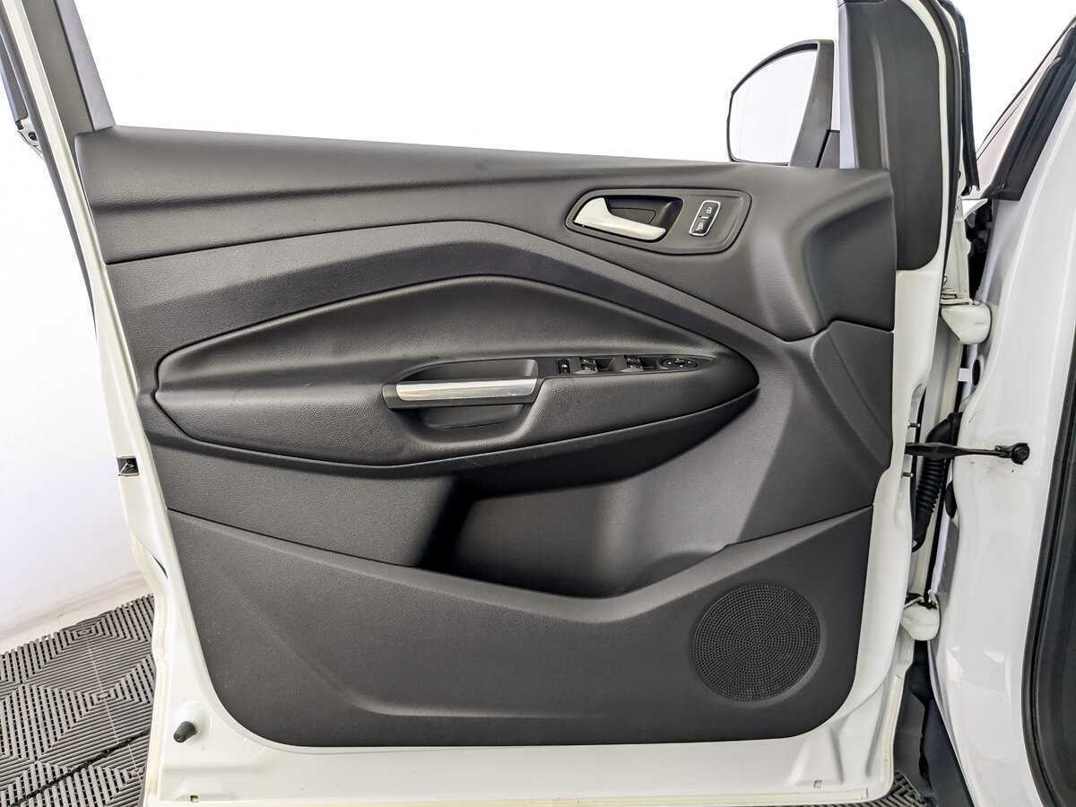 Ford Kuga с пробегом — 2016 год. Фото: #14