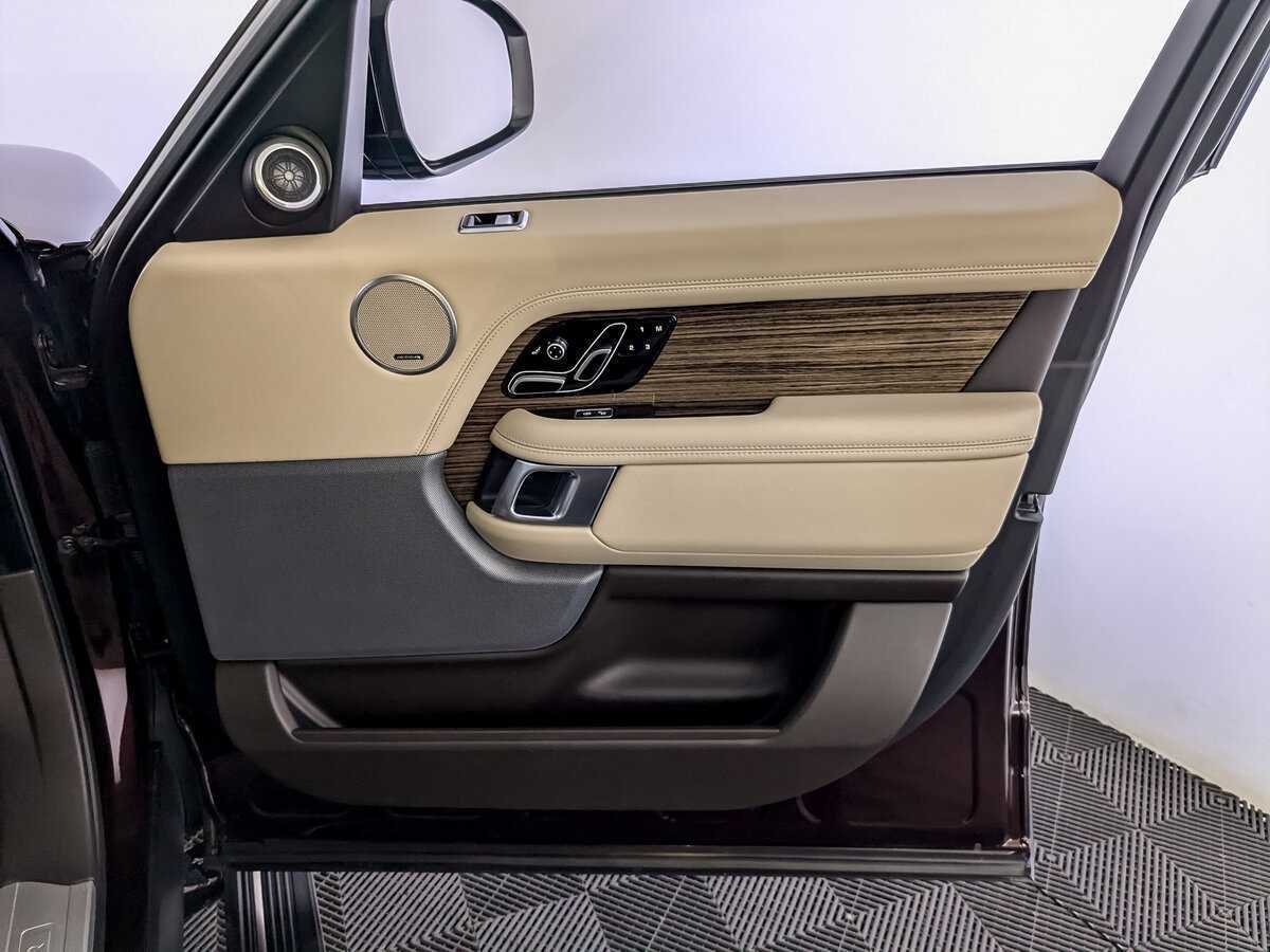 Land Rover Range Rover с пробегом — 2018 год. Фото: #20