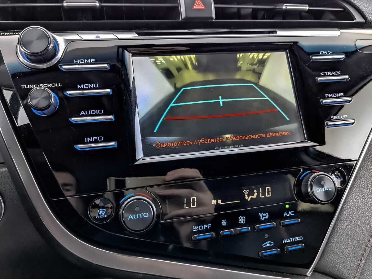 Toyota Camry с пробегом — 2019 год. Фото: #21