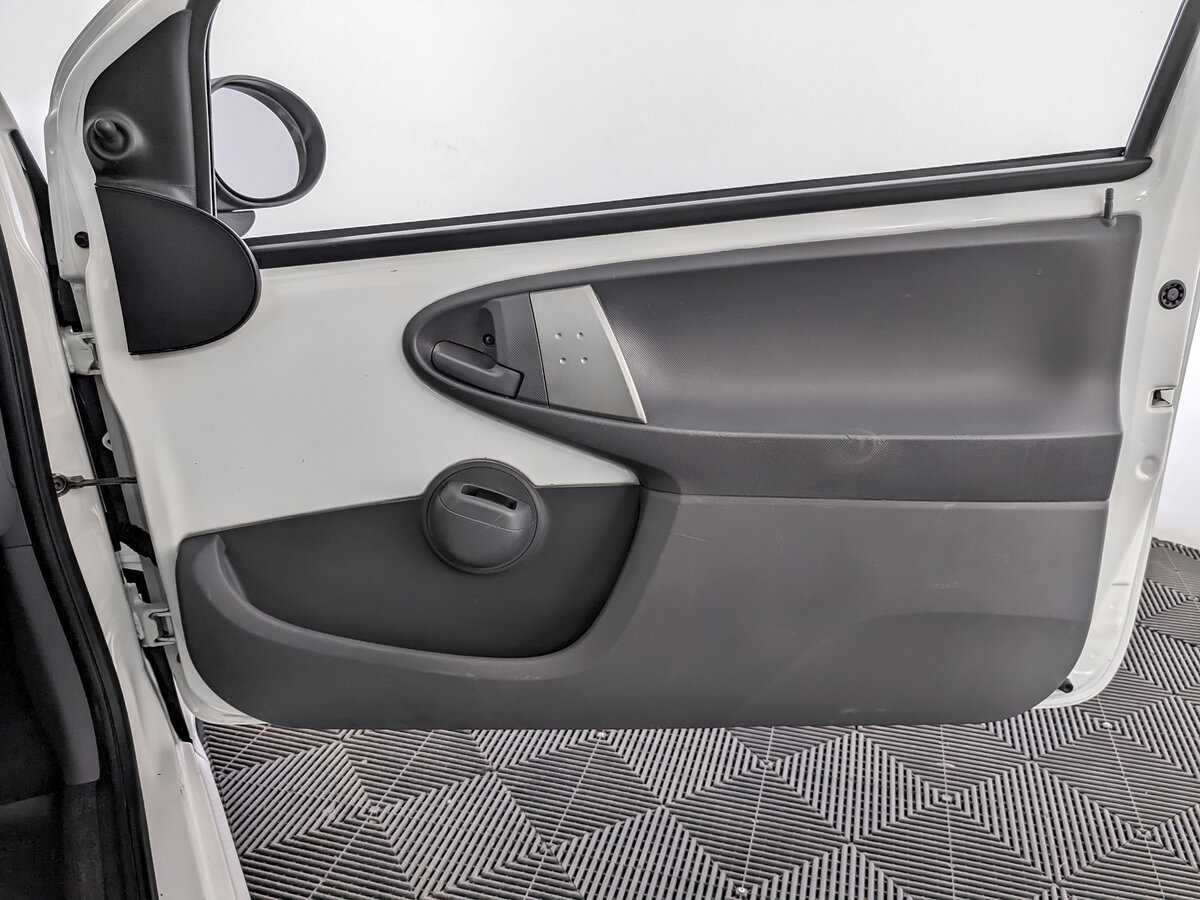 Citroen C1 с пробегом — 2011 год. Фото: #16