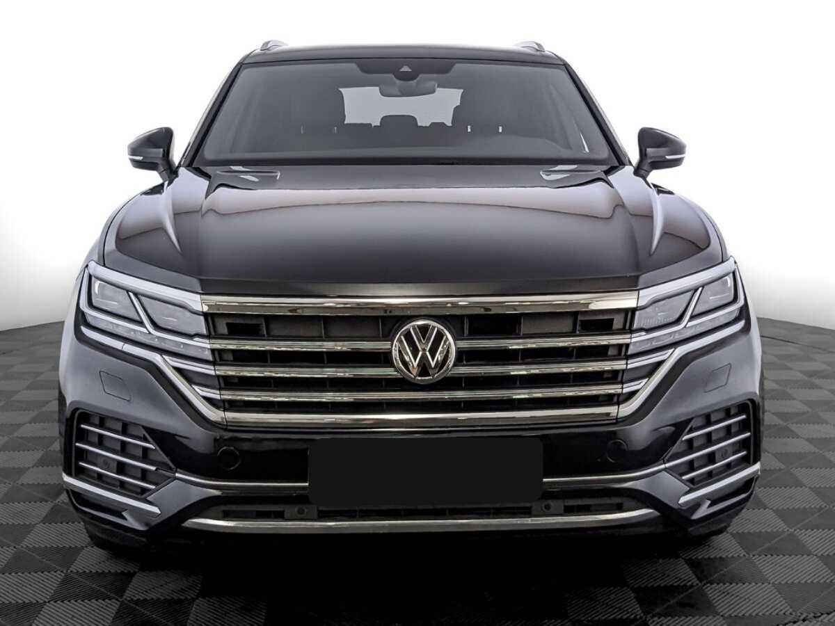 Volkswagen Touareg с пробегом — 2019 год. Фото: #1