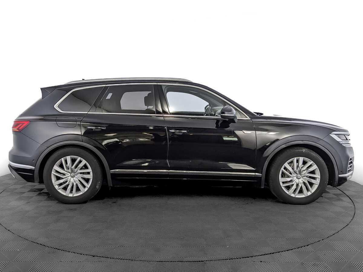 Volkswagen Touareg с пробегом — 2019 год. Фото: #3