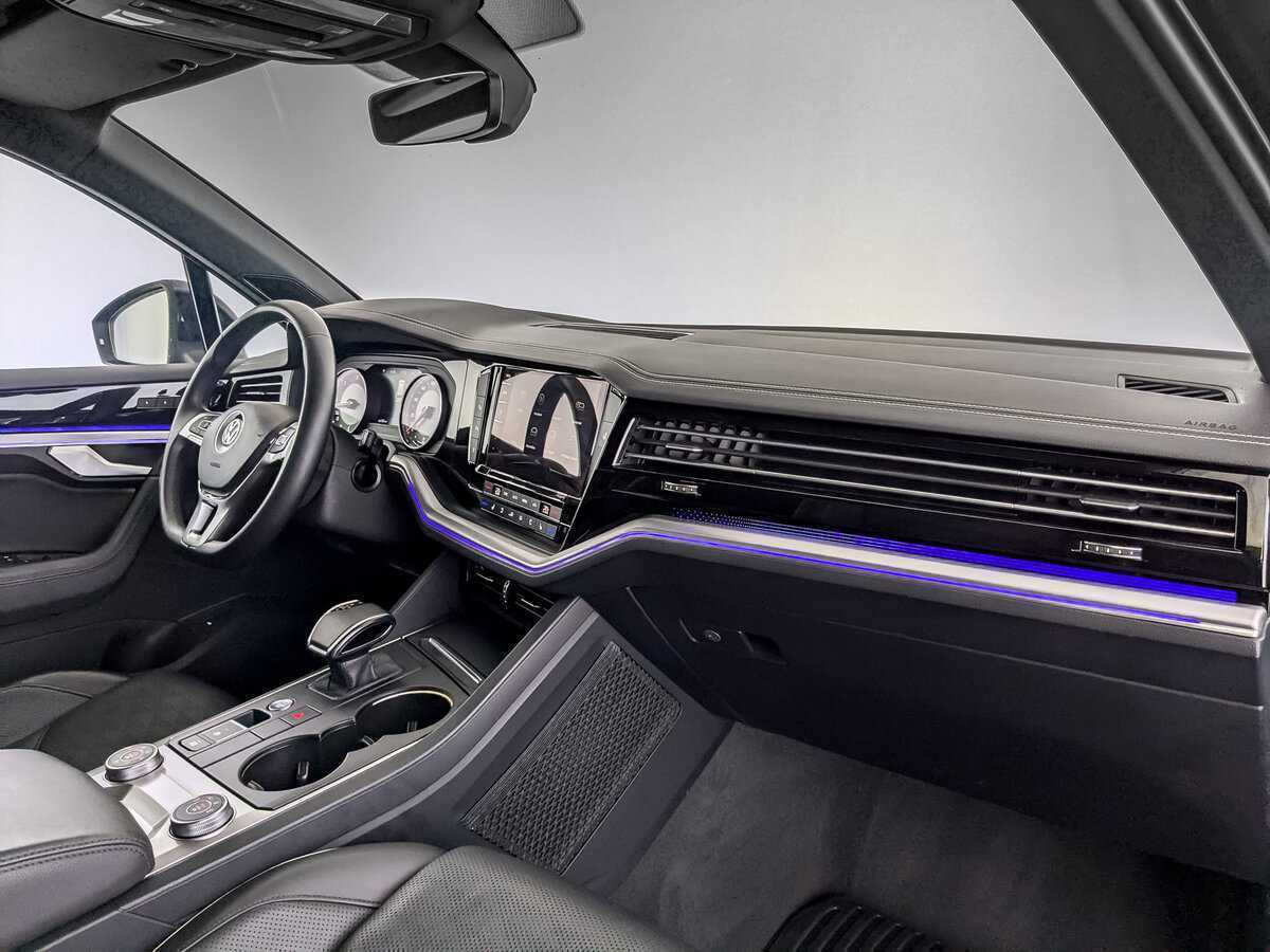 Volkswagen Touareg с пробегом — 2019 год. Фото: #8
