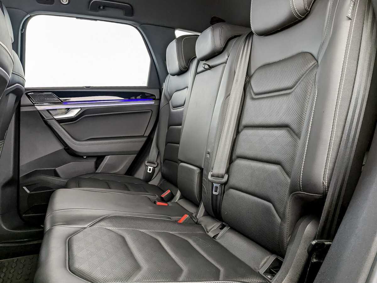 Volkswagen Touareg с пробегом — 2019 год. Фото: #9
