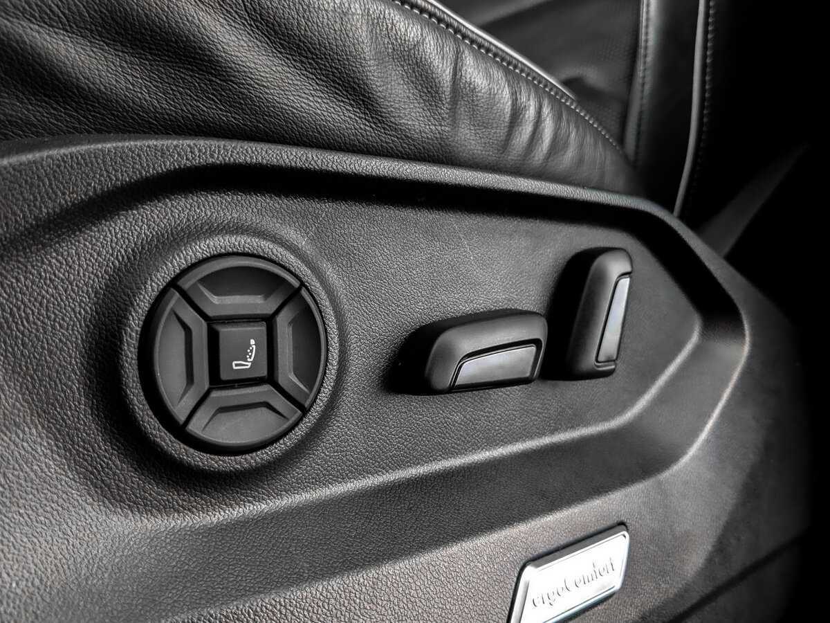 Volkswagen Touareg с пробегом — 2019 год. Фото: #16
