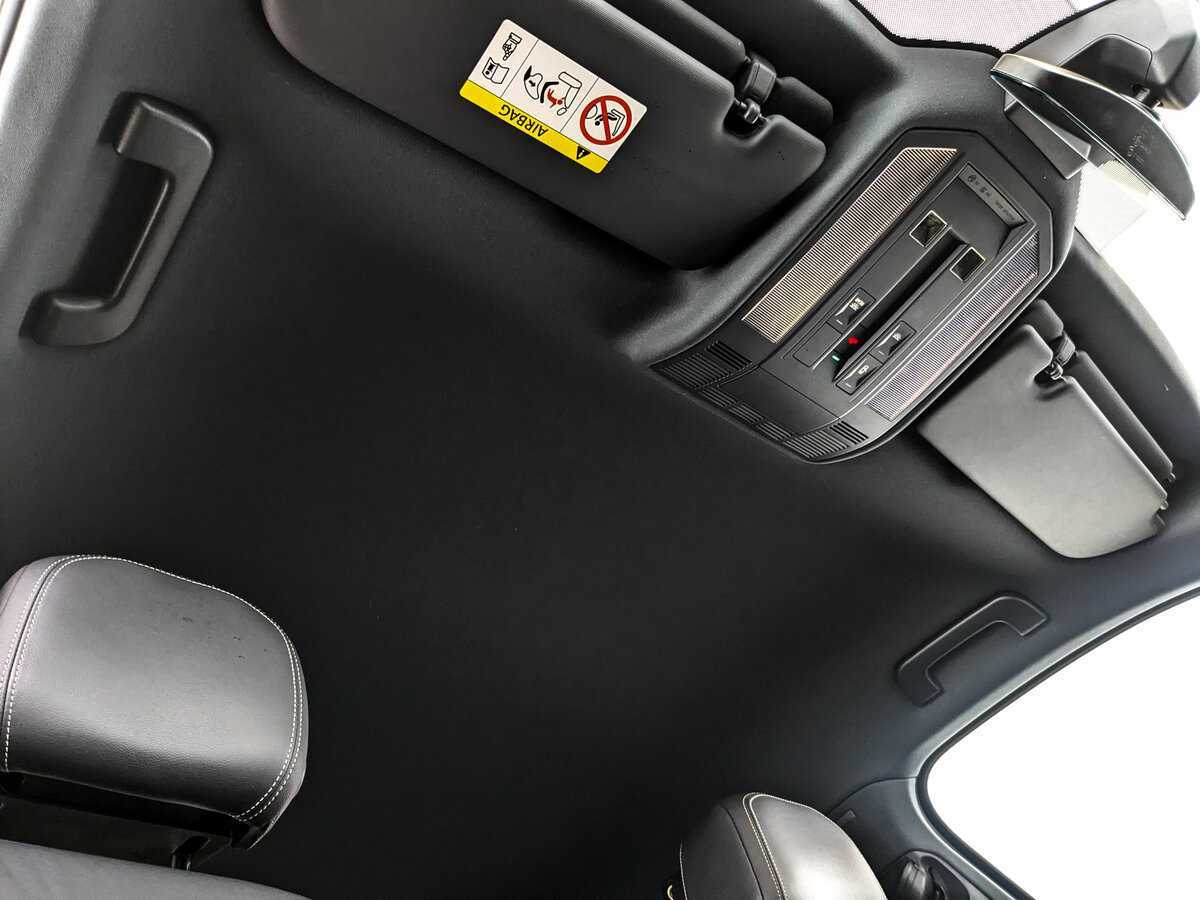 Volkswagen Touareg с пробегом — 2019 год. Фото: #19