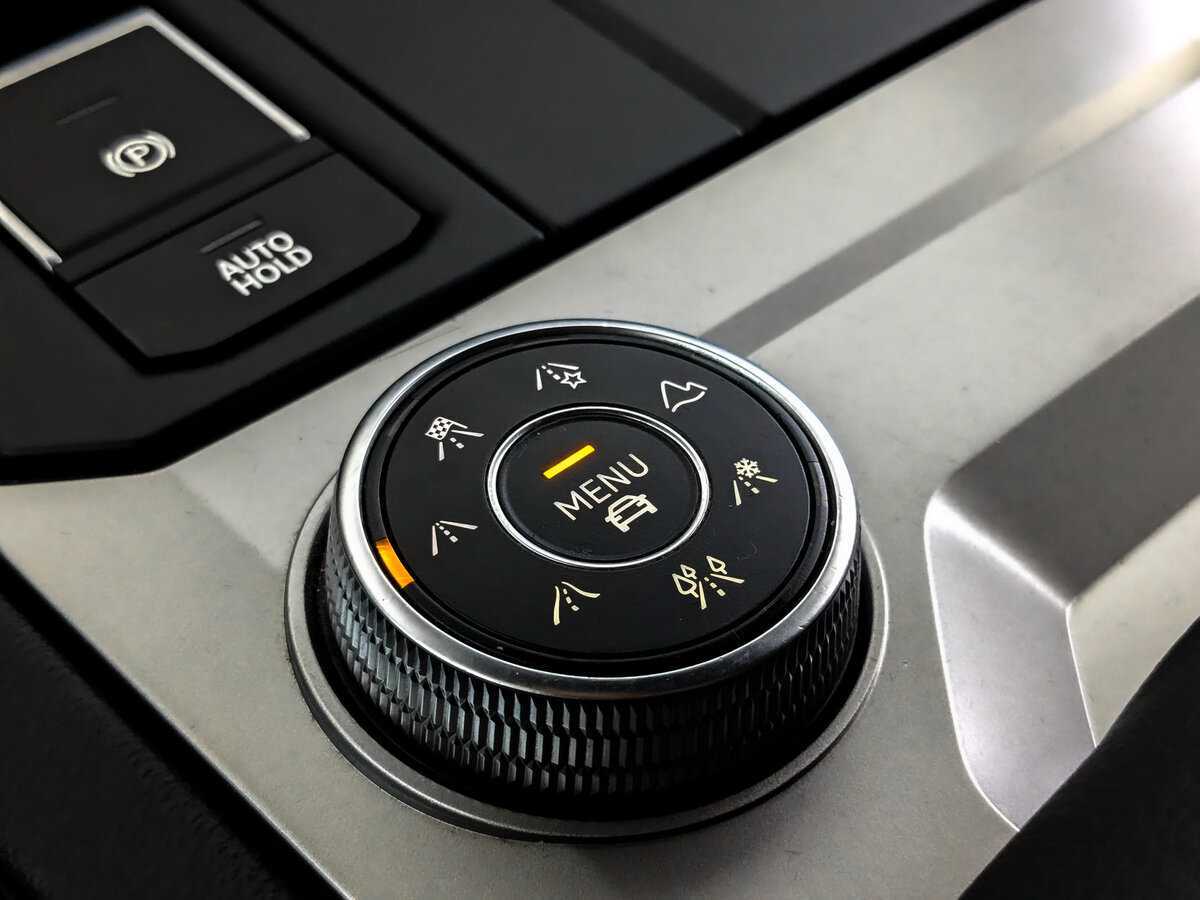 Volkswagen Touareg с пробегом — 2019 год. Фото: #24