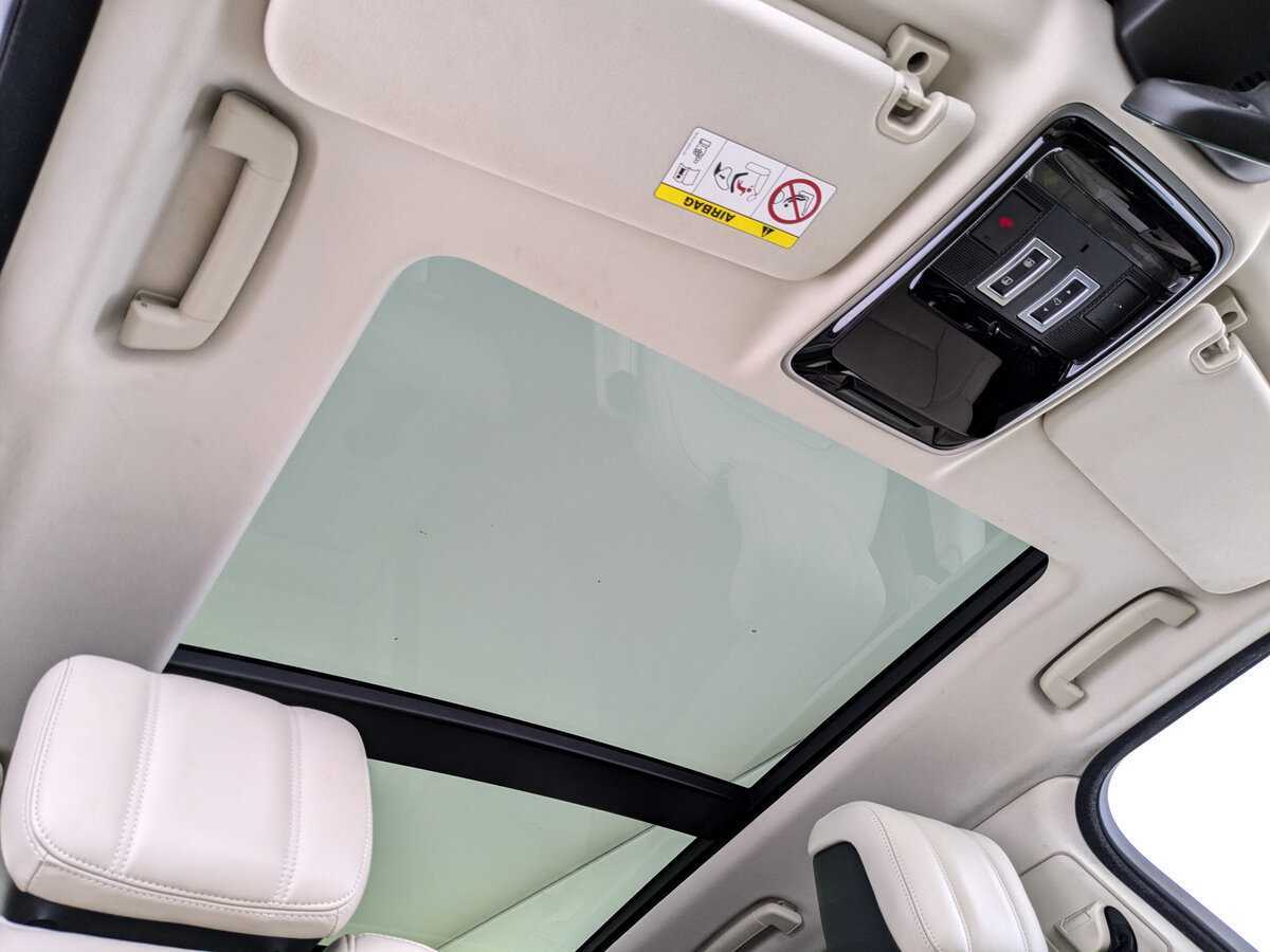 Land Rover Range Rover Sport с пробегом — 2019 год. Фото: #16