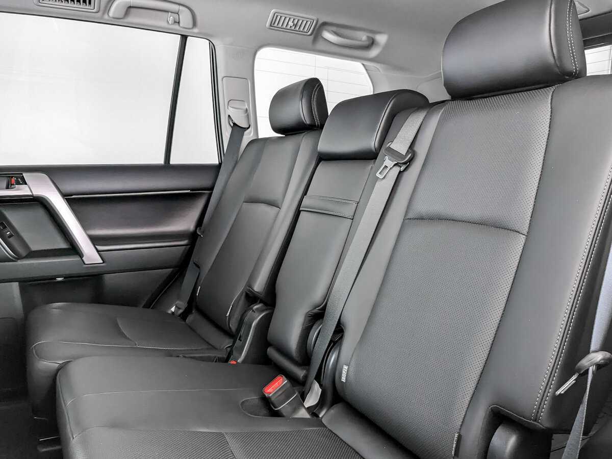 Toyota Land Cruiser Prado с пробегом — 2021 год. Фото: #9