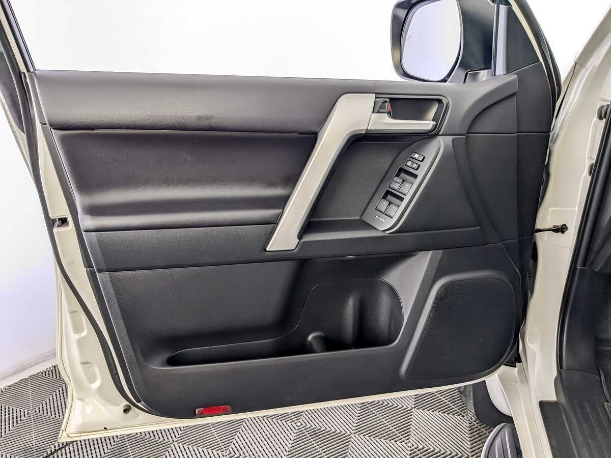 Toyota Land Cruiser Prado с пробегом — 2021 год. Фото: #14