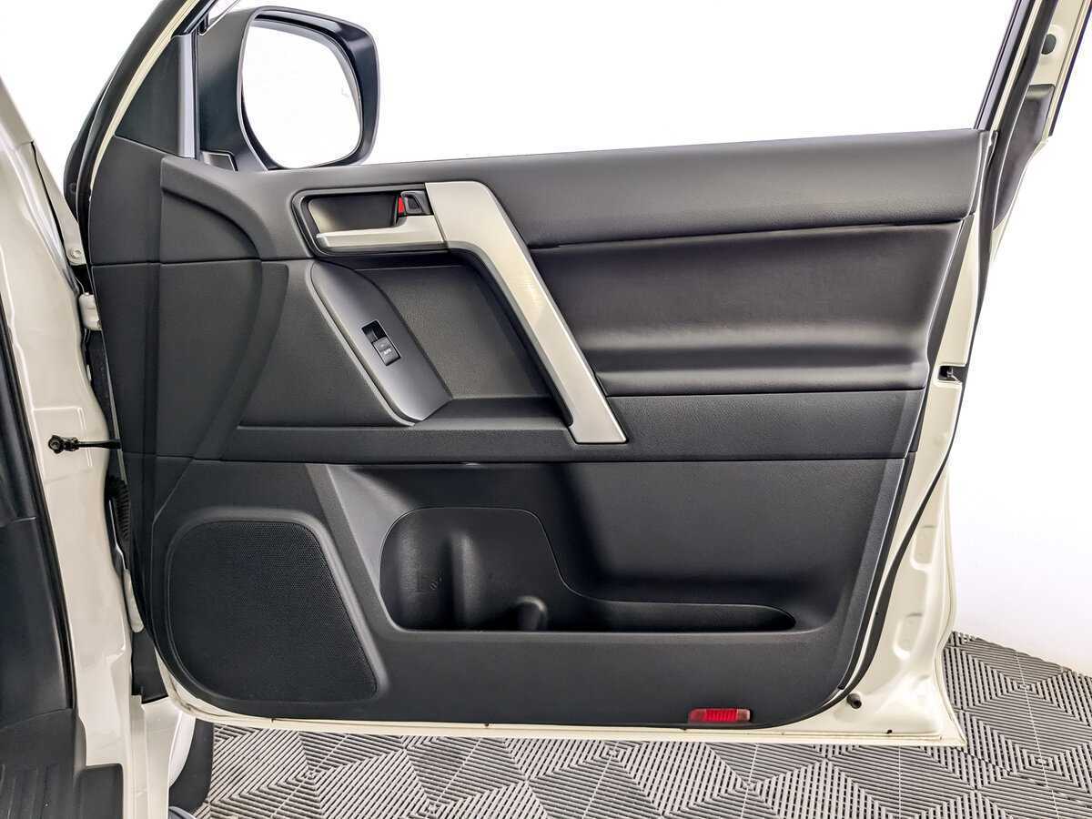 Toyota Land Cruiser Prado с пробегом — 2021 год. Фото: #20