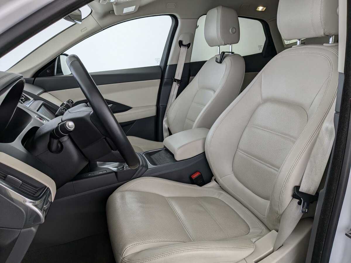 Jaguar E-Pace с пробегом — 2019 год. Фото: #16