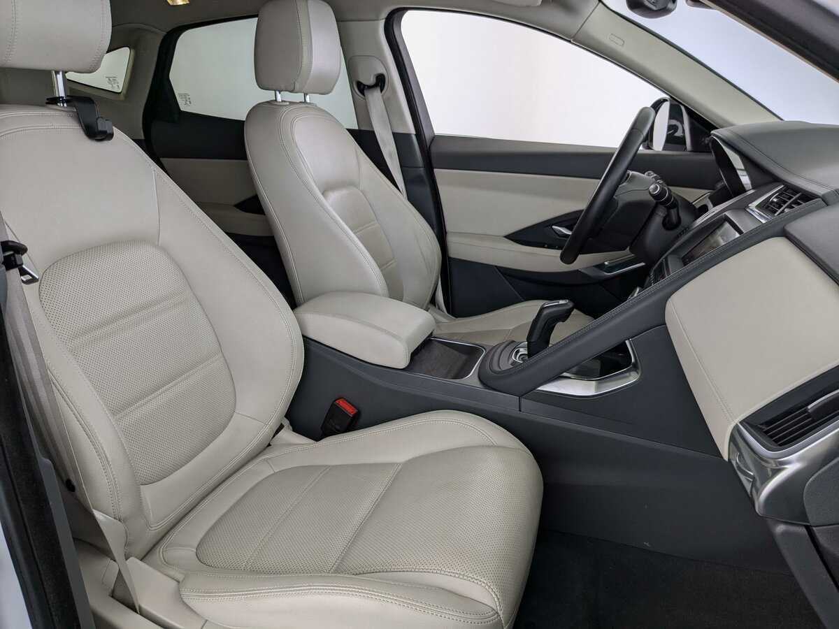 Jaguar E-Pace с пробегом — 2019 год. Фото: #19