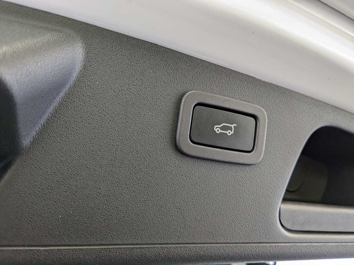 Jaguar E-Pace с пробегом — 2019 год. Фото: #24