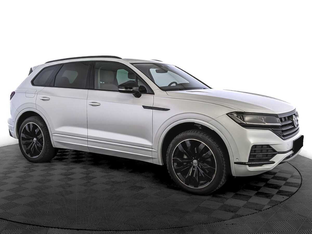 Volkswagen Touareg с пробегом — 2020 год. Фото: #2