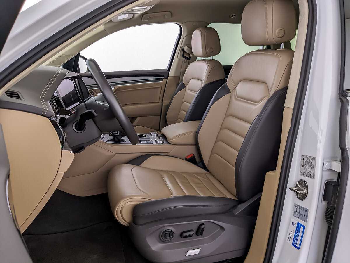 Volkswagen Touareg с пробегом — 2020 год. Фото: #14