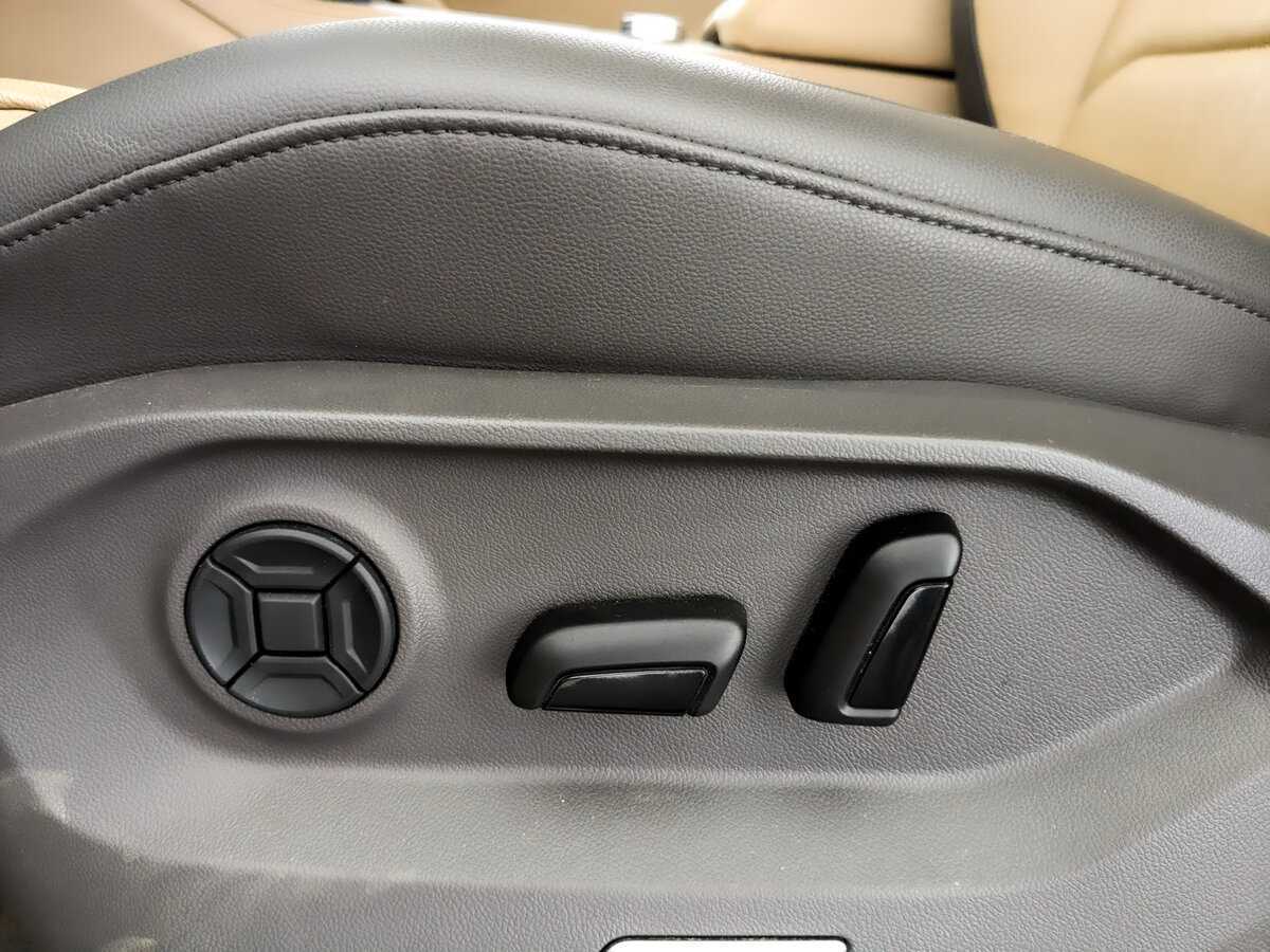 Volkswagen Touareg с пробегом — 2020 год. Фото: #15