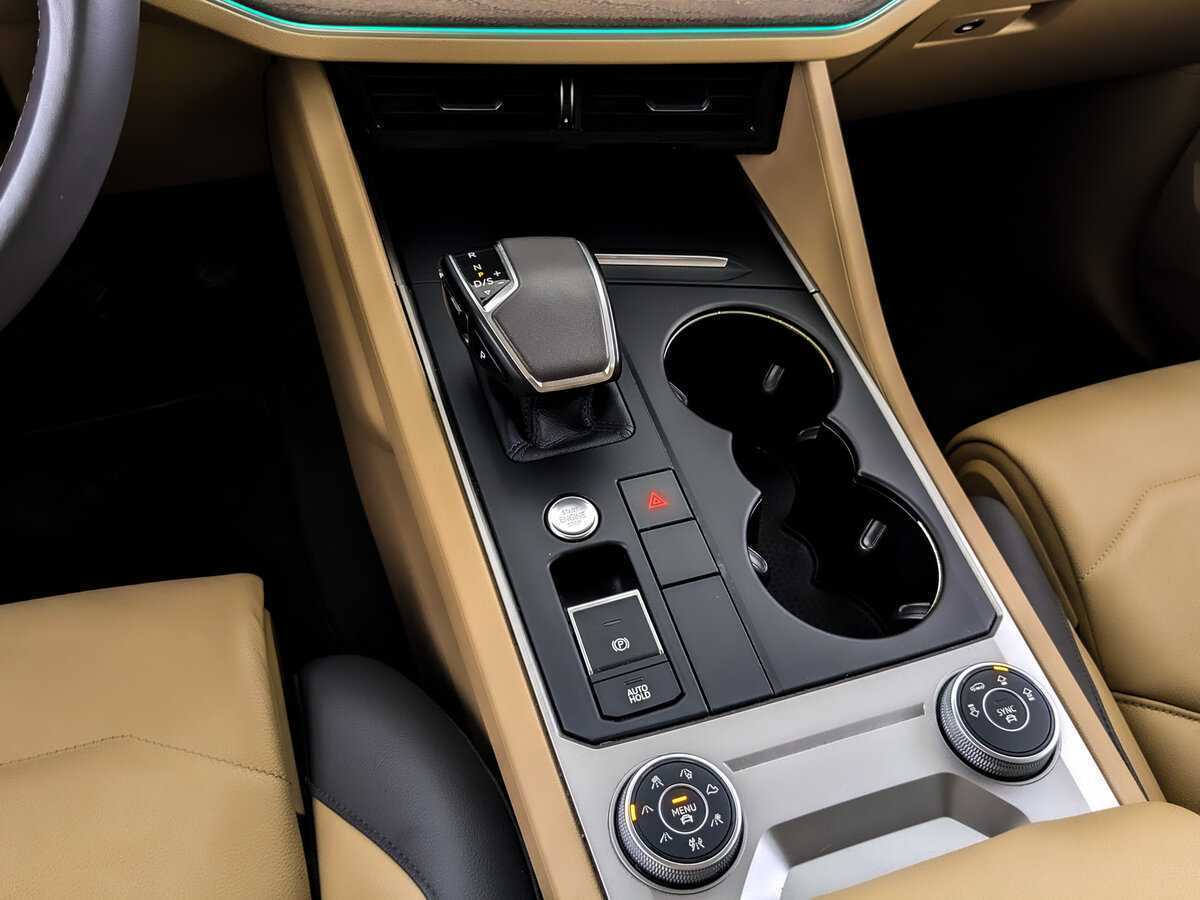 Volkswagen Touareg с пробегом — 2020 год. Фото: #21