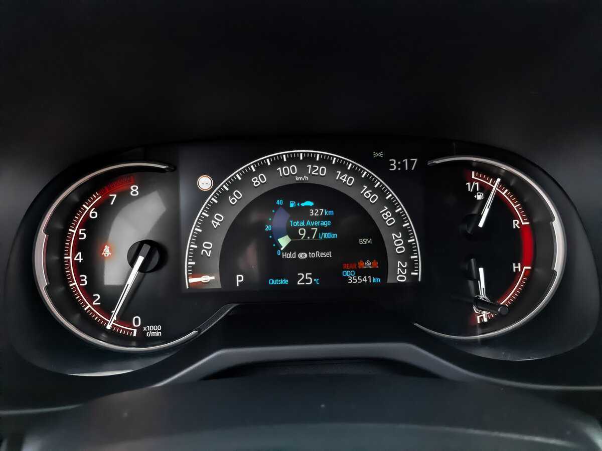 Toyota RAV4 с пробегом — 2022 год. Фото: #11