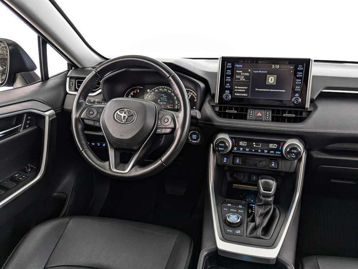 Toyota RAV4 с пробегом — 2022 год. Фото: #16