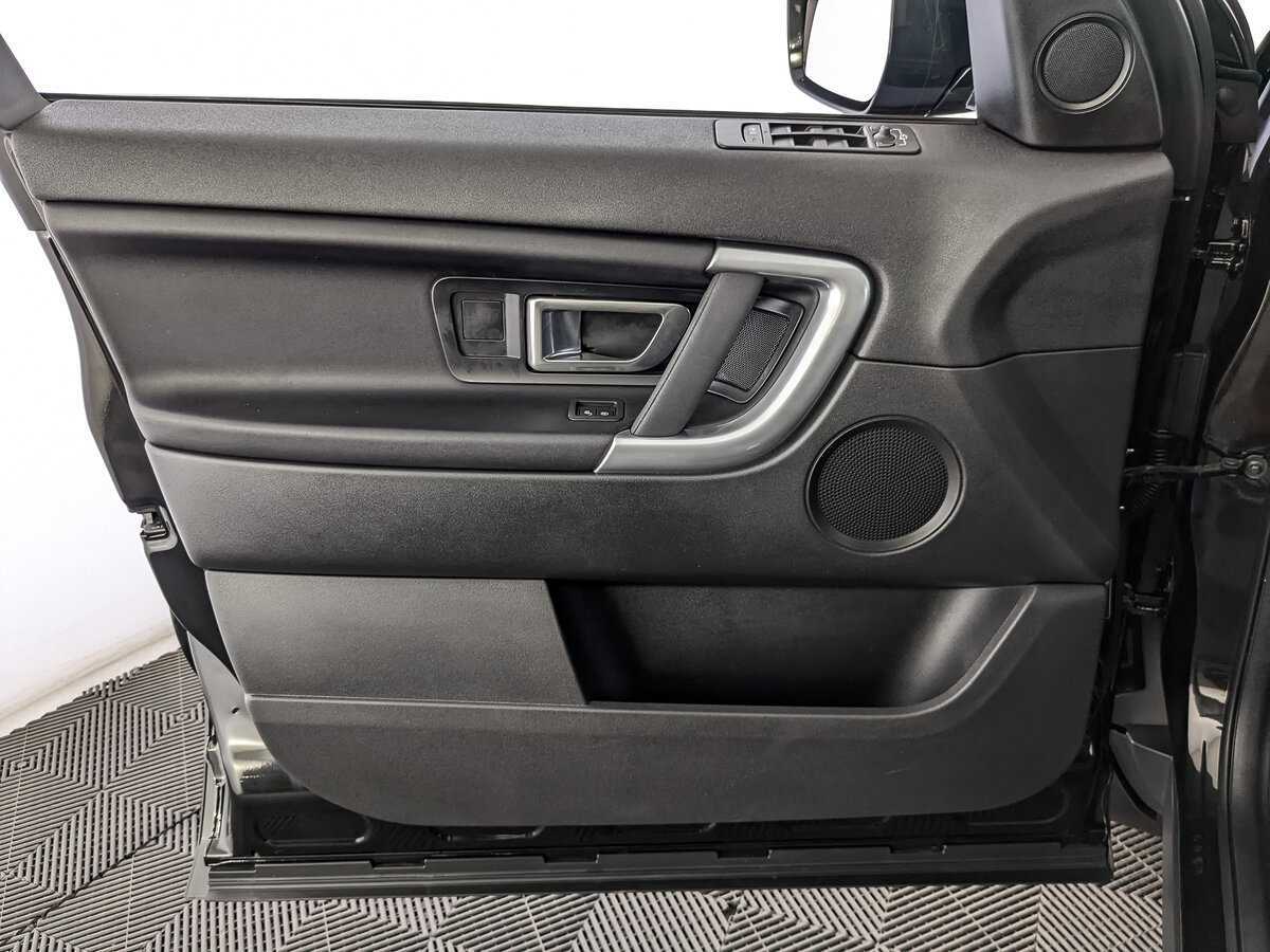 Land Rover Discovery Sport с пробегом — 2017 год. Фото: #13