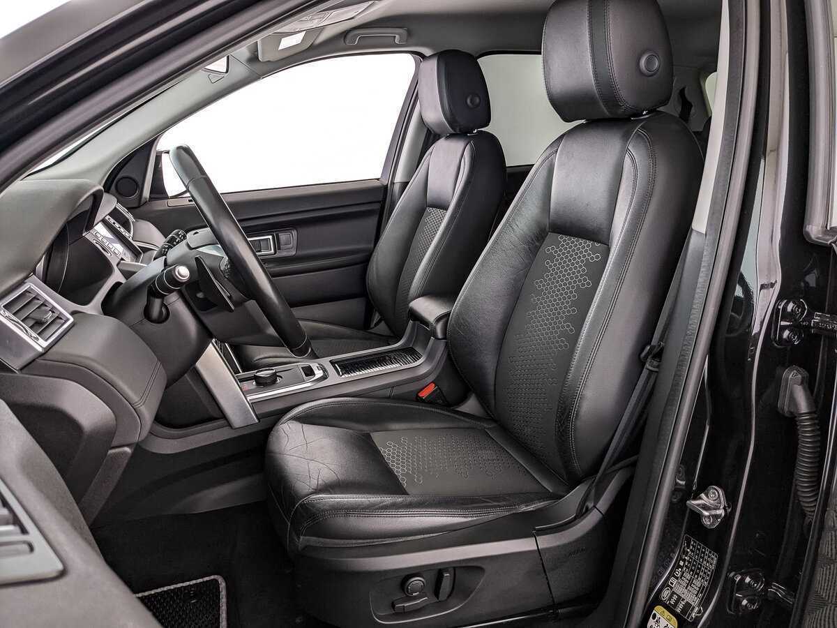 Land Rover Discovery Sport с пробегом — 2017 год. Фото: #17