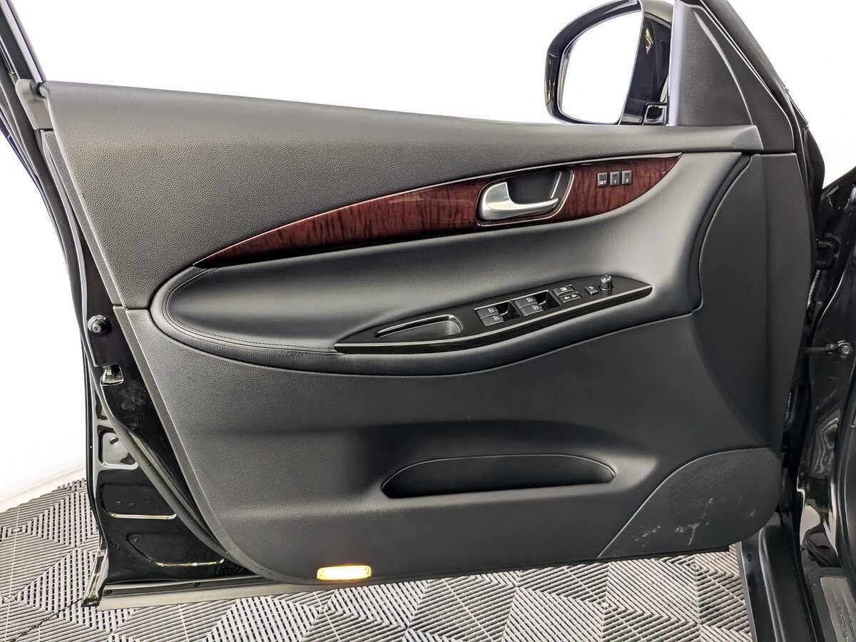 Infiniti EX с пробегом — 2012 год. Фото: #14