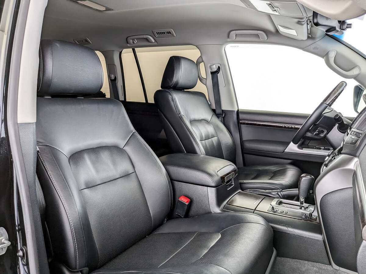 Toyota Land Cruiser с пробегом — 2014 год. Фото: #19