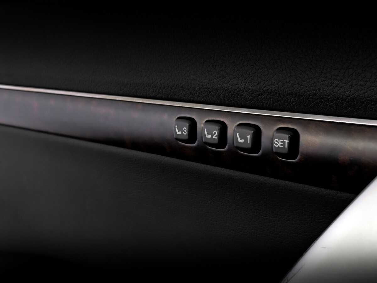 Toyota Land Cruiser с пробегом — 2014 год. Фото: #22