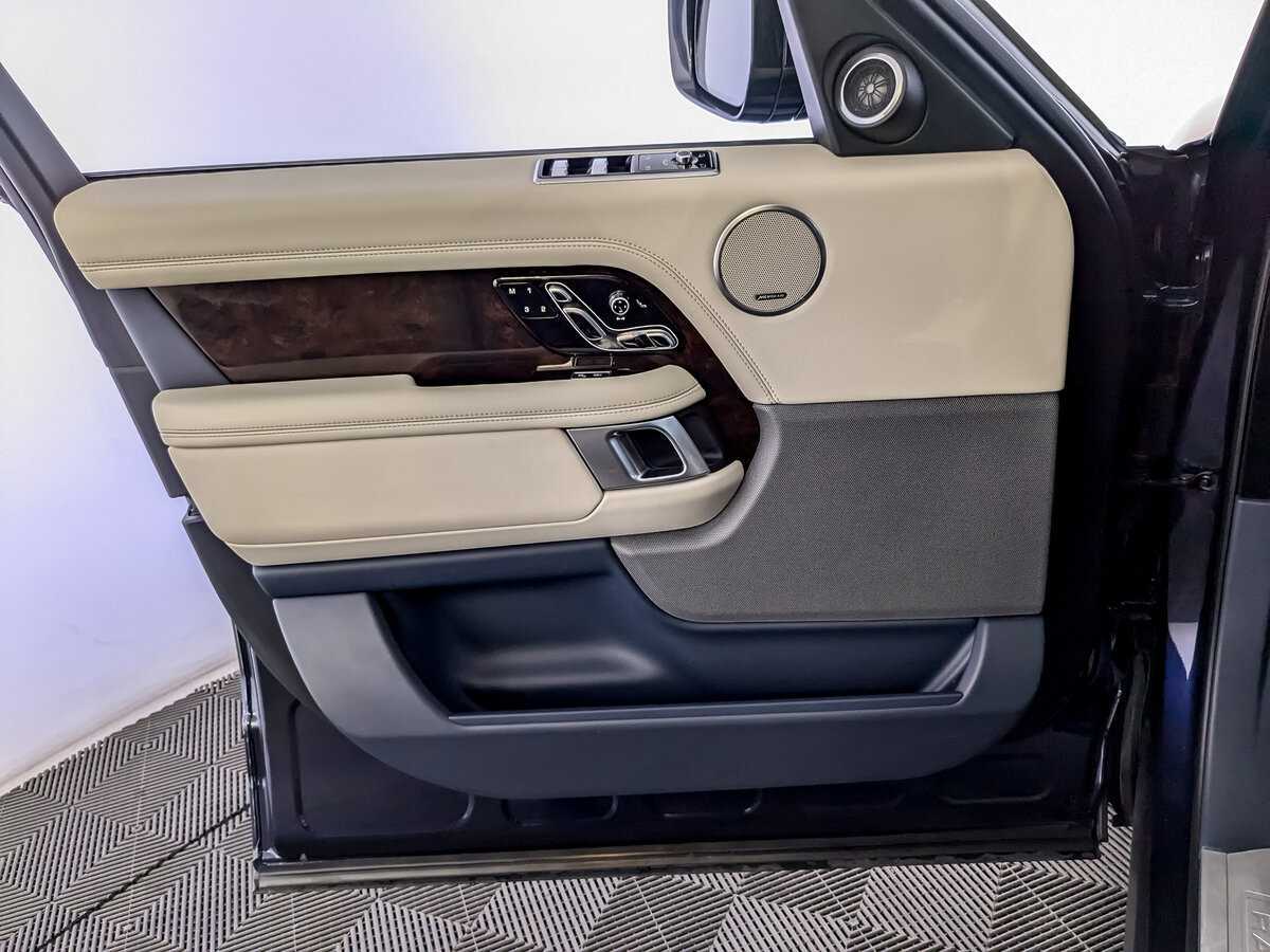 Land Rover Range Rover с пробегом — 2018 год. Фото: #14