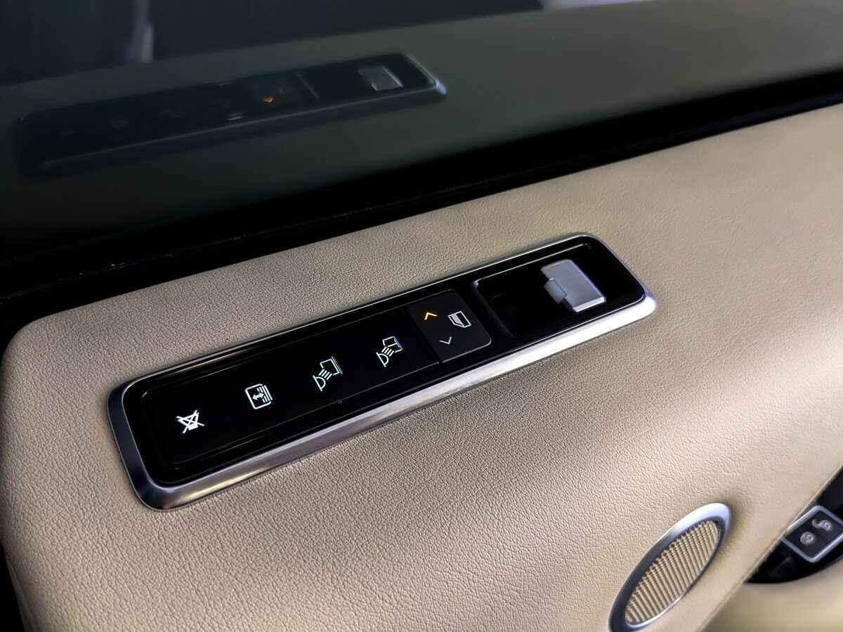 Land Rover Range Rover с пробегом — 2018 год. Фото: #22
