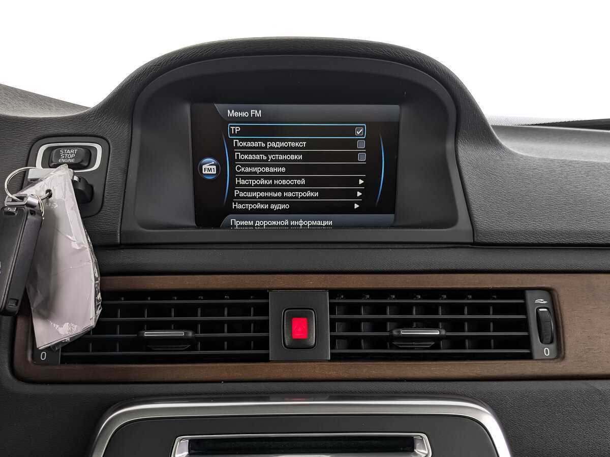 Volvo XC70 с пробегом — 2011 год. Фото: #12