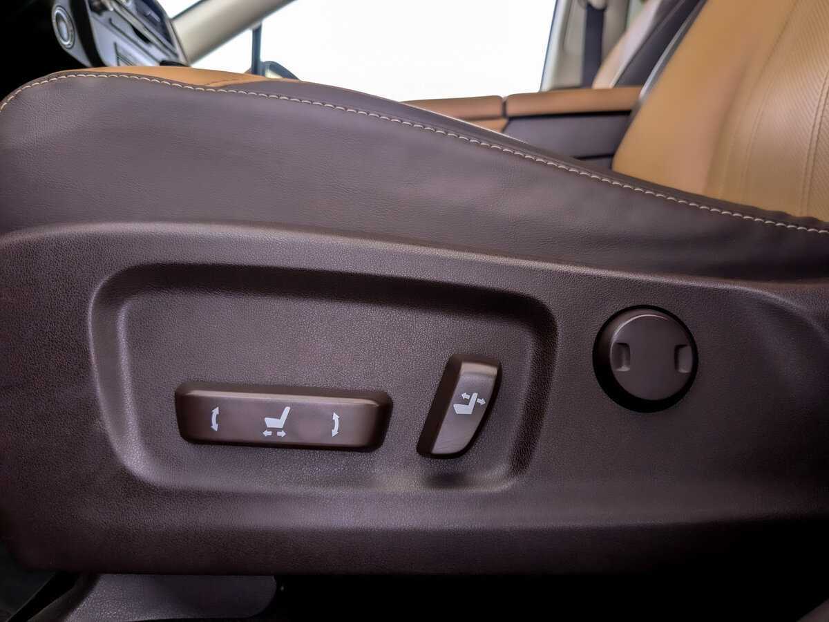 Lexus RX с пробегом — 2016 год. Фото: #16