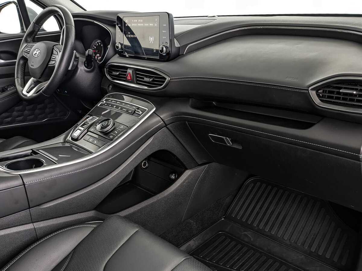 Hyundai Santa Fe с пробегом — 2022 год. Фото: #8