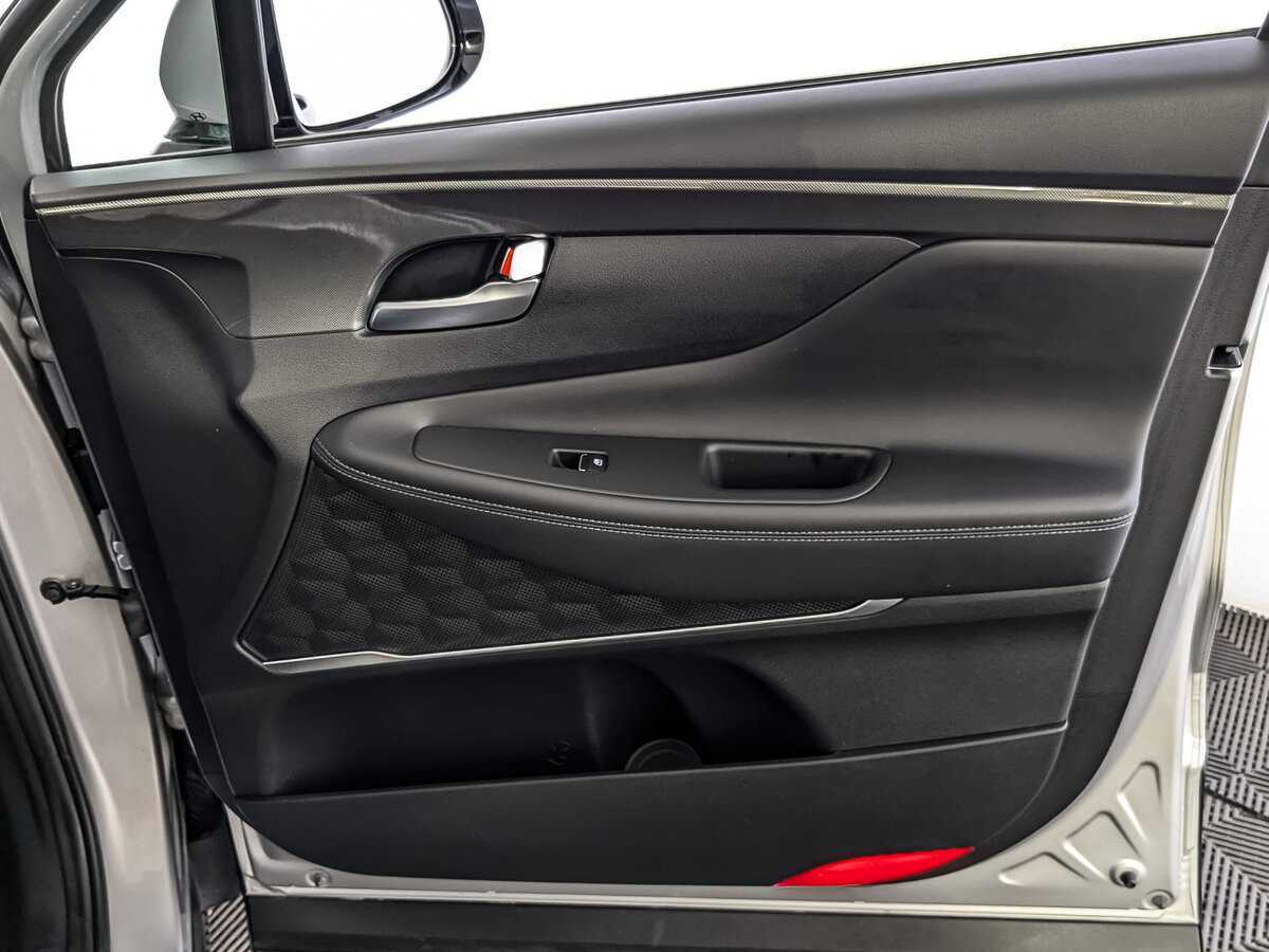 Hyundai Santa Fe с пробегом — 2022 год. Фото: #19