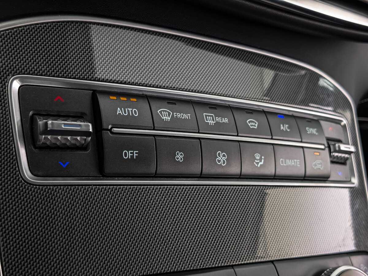 Hyundai Santa Fe с пробегом — 2022 год. Фото: #21