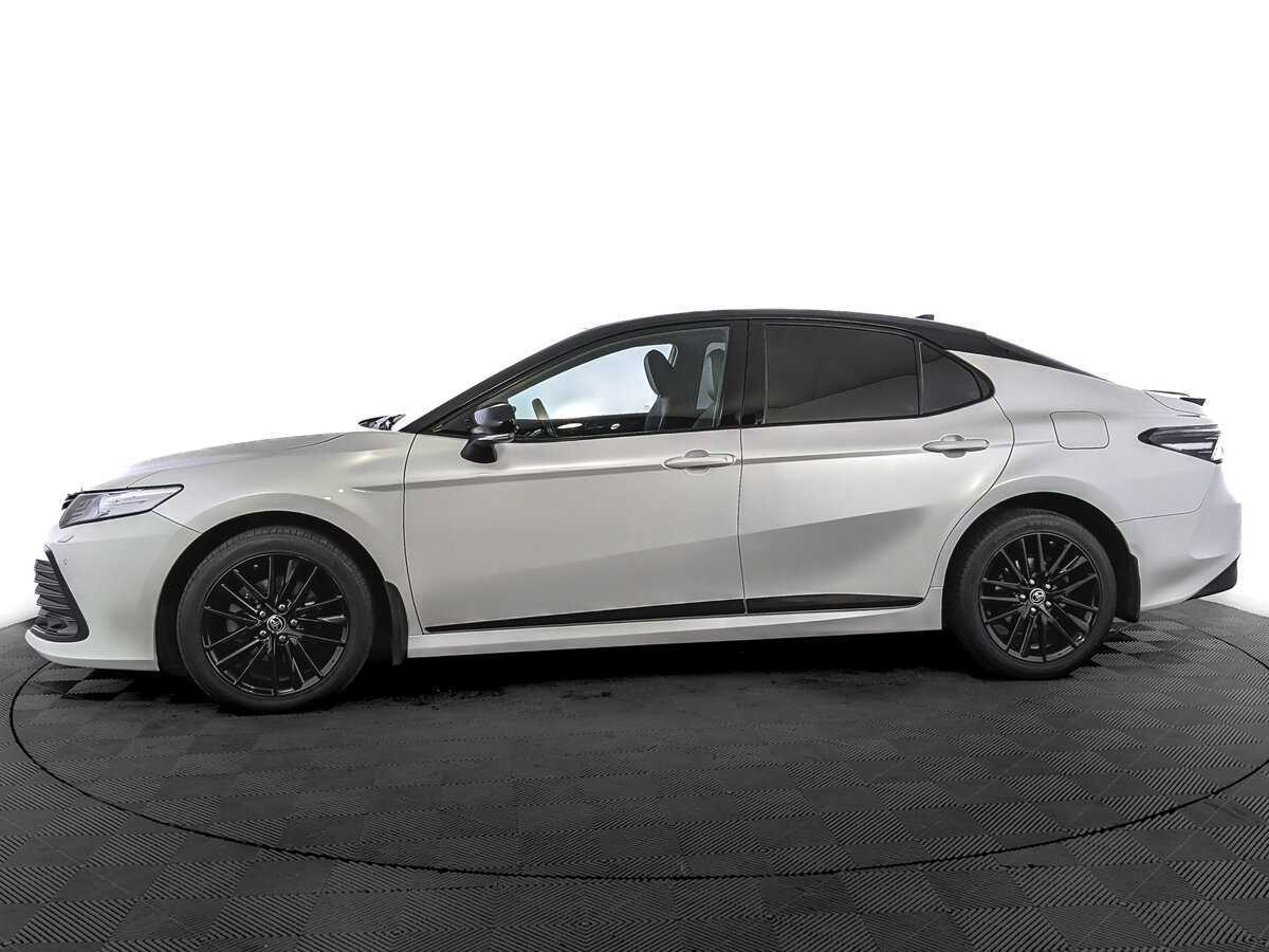 Toyota Camry с пробегом — 2022 год. Фото: #7