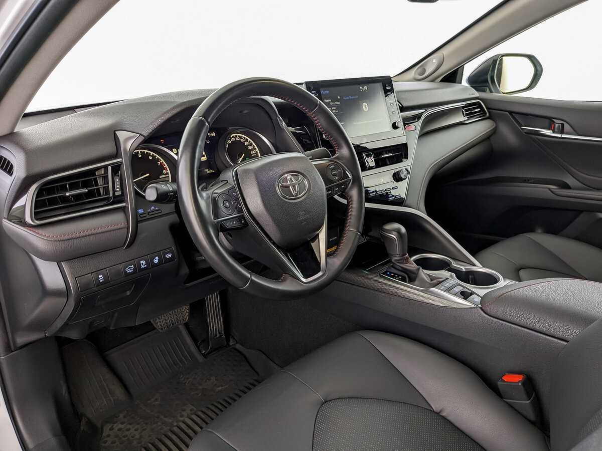 Toyota Camry с пробегом — 2022 год. Фото: #13